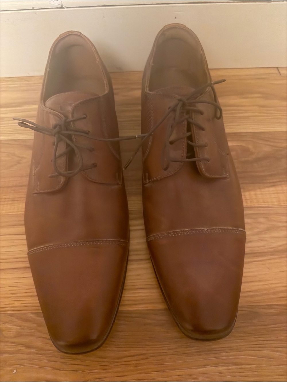 Men's Florsheim Brown Leather Cap-Toe Dress Shoes - Picture 7 of 9
